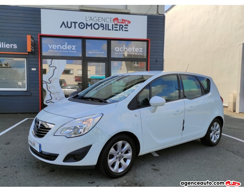 Achat voiture occasion, Auto occasion pas cher | Agence Auto Opel Meriva Essence 1.4 i Turbo 16V S&S ecoFLEX 120 ch COSMO Blanc Année 2014 Manuelle Essence