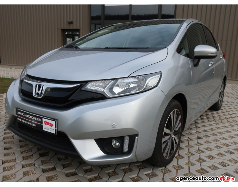 Achat voiture occasion, Auto occasion pas cher | Agence Auto Honda Jazz 1.3 i-VTEC 16V Exclusive 102Cv Gris Année 2017 Manuelle Essence