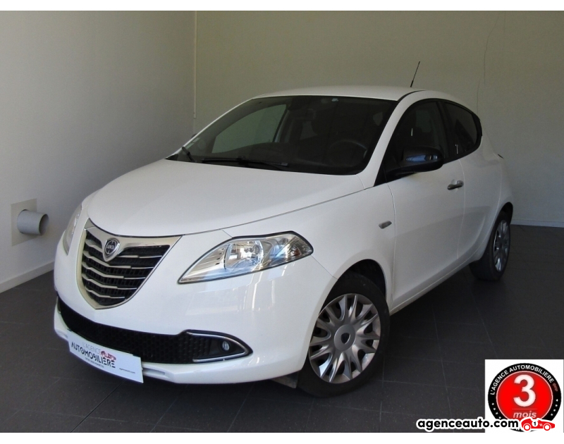 Achat voiture occasion, Auto occasion pas cher | Agence Auto Lancia Ypsilon 1.2 8v Gold Stop&Start 5p Blanc Année 2013 Manuelle Essence