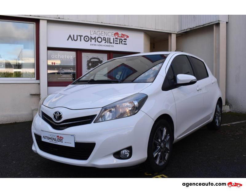 Achat voiture occasion, Auto occasion pas cher | Agence Auto Toyota Yaris 3 Lounge 1.4 D4-D DPF 90 cv Blanc Année 2012 Manuelle Diesel