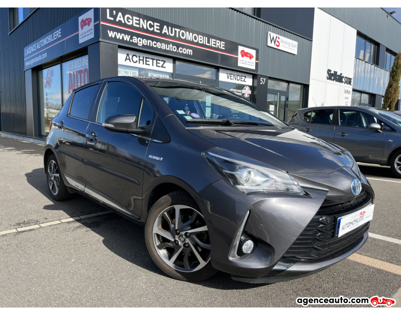 Achat voiture occasion, Auto occasion pas cher | Agence Auto Toyota Yaris Hybride MC2 100h Chic City Gris Année 2017 Automatique Hybride
