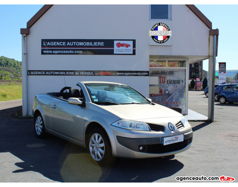 Achat voiture occasion, Auto occasion pas cher | Agence Auto Renault Megane CC 1.9 dCi 130 Dynamique Beige Année 2008 Manuelle Diesel