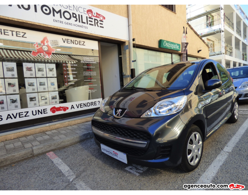 Achat voiture occasion, Auto occasion pas cher | Agence Auto Peugeot 107 1,0 TRENDY 68ch 5 portes Gris Année 2010 Manuelle Essence