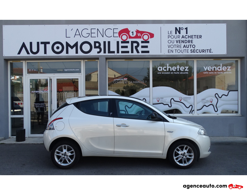 Compra de Coches Usados, Coches Usados Baratos %'|'% Agence Auto Lancia Epsilon 1.2 Stop&Start 69 CV Blanc Año 2013 Manuelle Essence