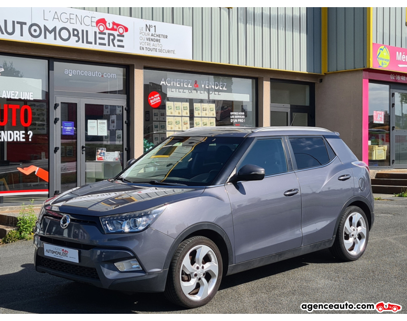 Achat voiture occasion, Auto occasion pas cher | Agence Auto Ssangyong Tivoli 1.6 e-XGi 2WD 16V 128 cv Sport Gris Année 2017 Manuelle Essence