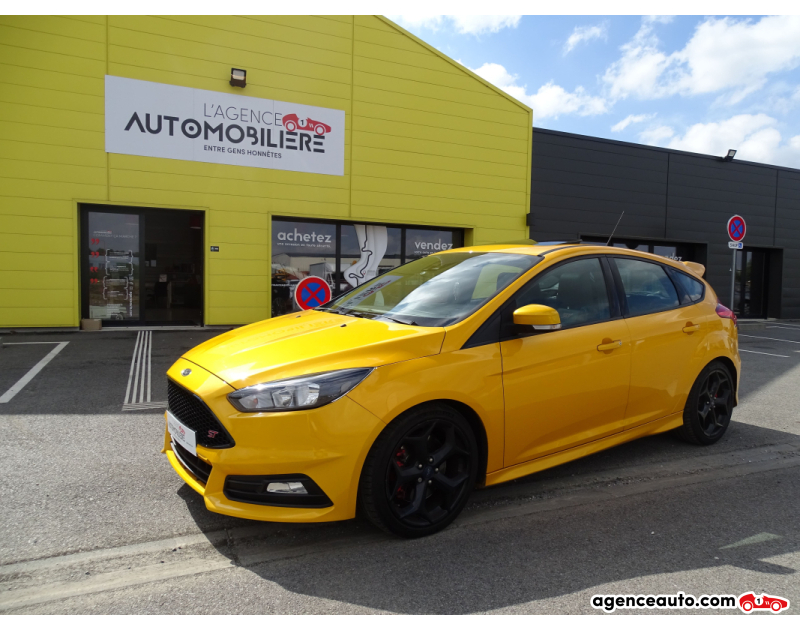 Achat voiture occasion, Auto occasion pas cher | Agence Auto Ford Focus 2.0 TDCi 185 S&S ST Jaune Année 2015 Manuelle Diesel