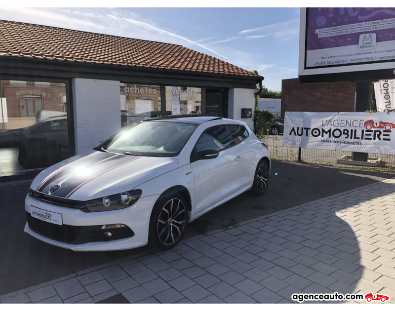 Achat voiture occasion, Auto occasion pas cher | Agence Auto Volkswagen Scirocco II 2.0 TDI 140 FAP SERIE LIMITEE GTS TOIT OUVRANT Blanc Année 2013 Manuelle Diesel