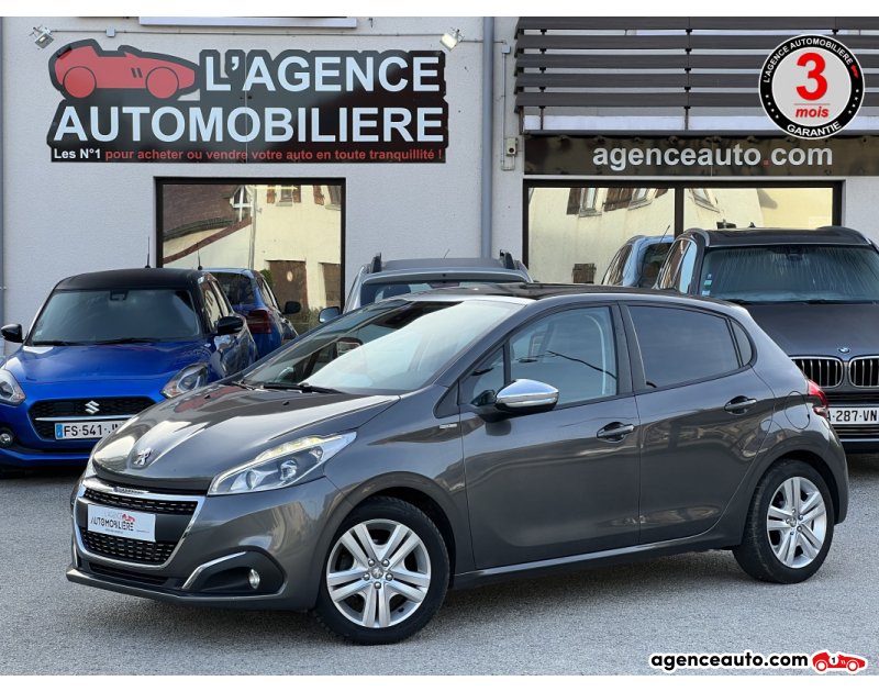 Achat voiture occasion, Auto occasion pas cher | Agence Auto Peugeot 208 1.2 82 ch STYLE toit panoramique Gris Année 2018 Manuelle Essence