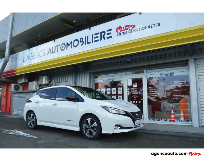 Achat voiture occasion, Auto occasion pas cher | Agence Auto Nissan Leaf 150HP 40KWH N-CONNECTA Blanc Année 2018 Automatique Électrique