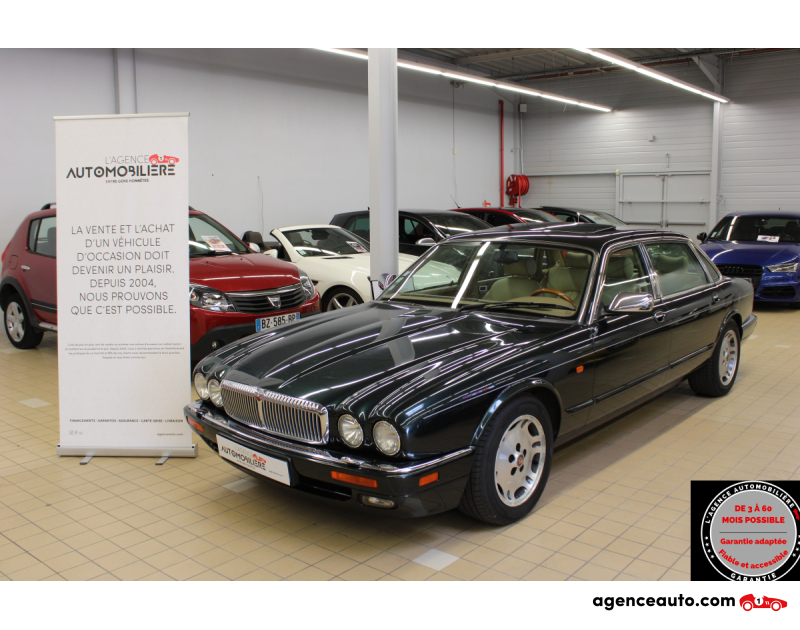 Achat voiture occasion, Auto occasion pas cher | Agence Auto Jaguar XJ DAIMLER XJ Six 4.0 241 cv LIMOUSINE BVA x300 Vert Année 1995 Automatique Essence