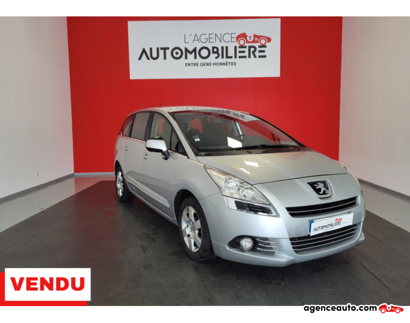 Achat voiture occasion, Auto occasion pas cher | Agence Auto Peugeot 5008 1.6 HDi 112 7 PLACES Gris Année 2011 Manuelle Diesel