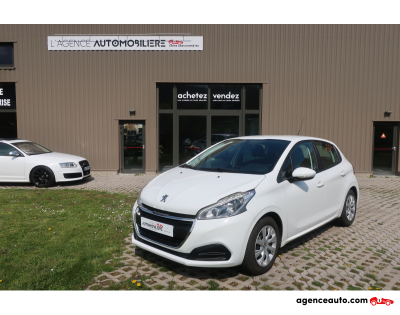 Achat voiture occasion, Auto occasion pas cher | Agence Auto Peugeot 208 1.2 VTi Active 68 Cv Blanc Année 2017 Manuelle Essence