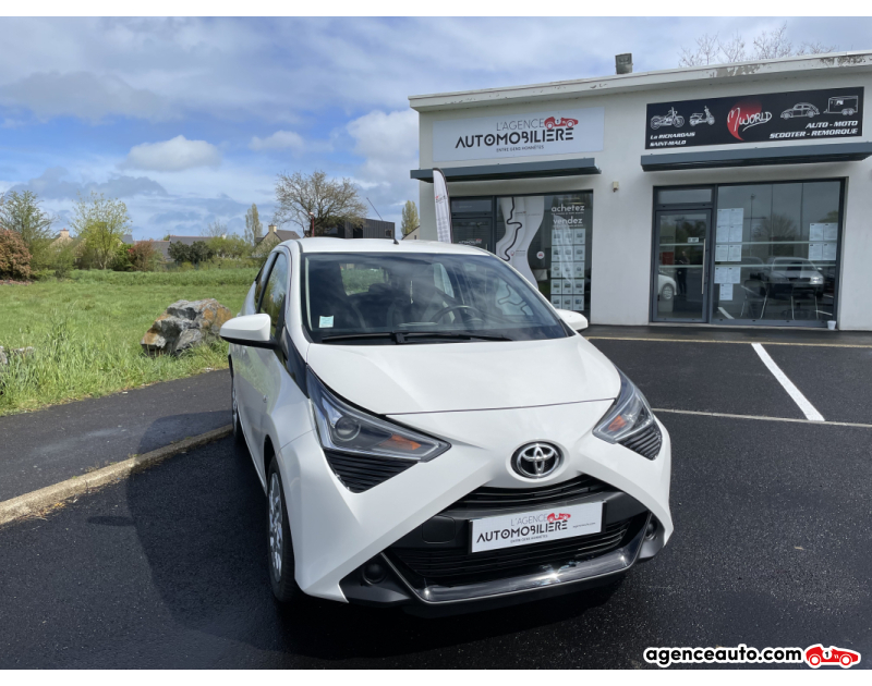 Aankoop Gebruikte Auto, Goedkope Gebruikte Auto | Agence Auto Toyota Aygo 1.0 VVTI 70 X-PLAY Blanc Jaar 2019 Manuelle Essence