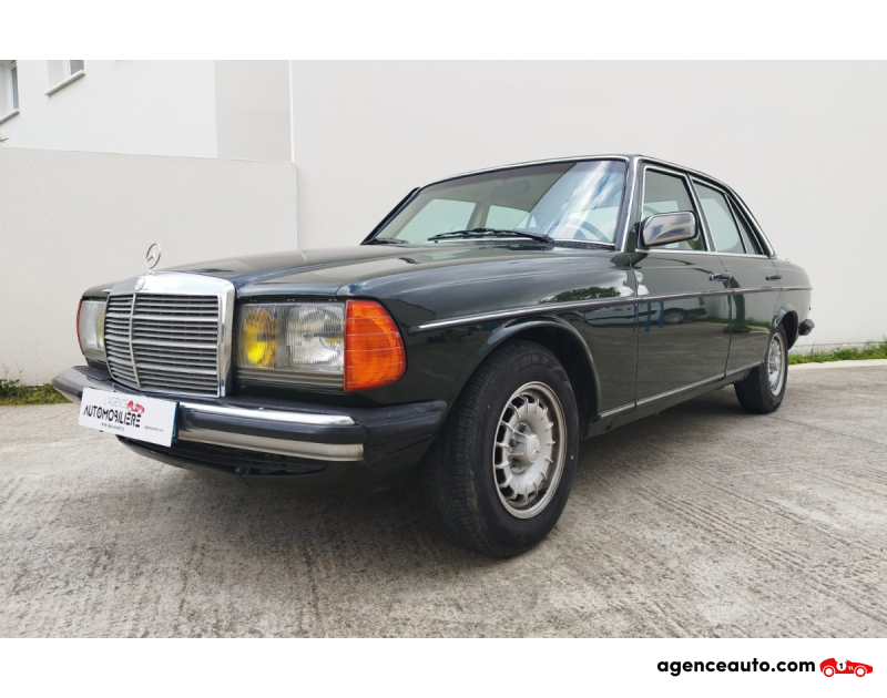 Compra de Carros Usados, Carros Usados Baratos | Auto Immo Mercedes 200 W123  200E  berline collection Vert Ano 1983 Manuelle Essence