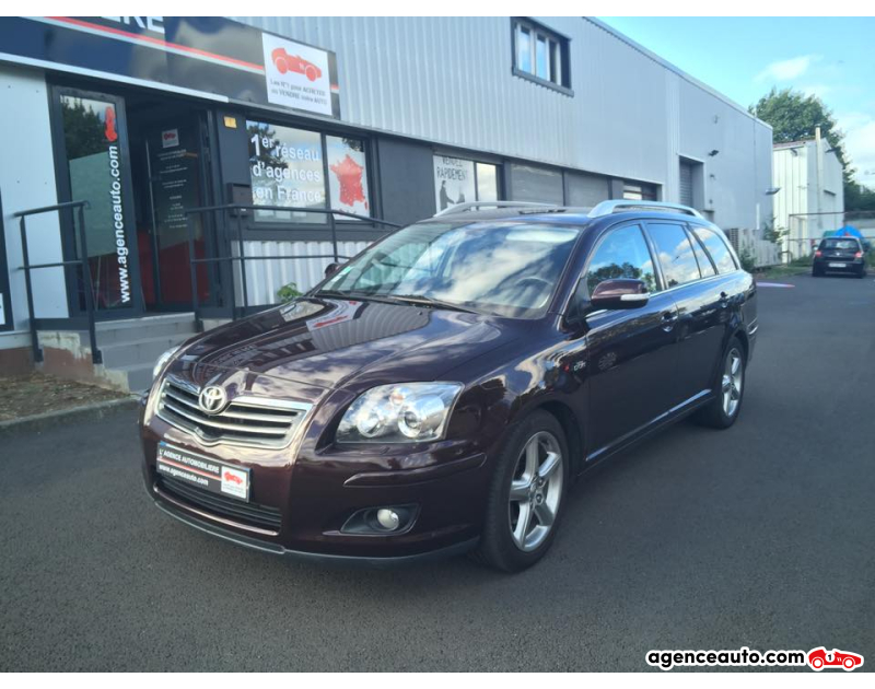 Acquisto Auto Usate, Auto Usate Economiche | Agenzia Automobiliare Toyota Avensis BREAK 2.2 D-4D 177 CH CLEAN POWER Violet Anno 2008 Manuelle Essence