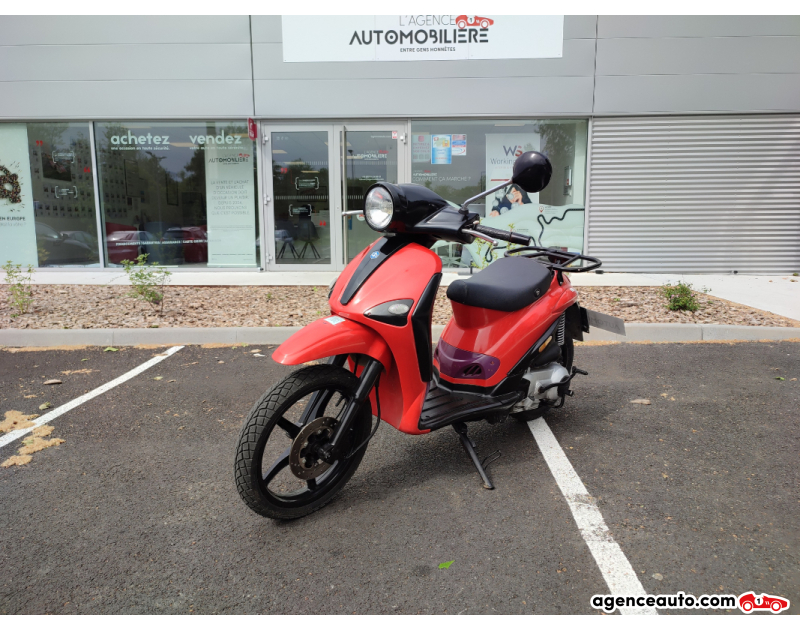 Achat voiture occasion, Auto occasion pas cher | Agence Auto Piaggio Liberty 125cm3 Rouge Année 2009 Manuelle Essence