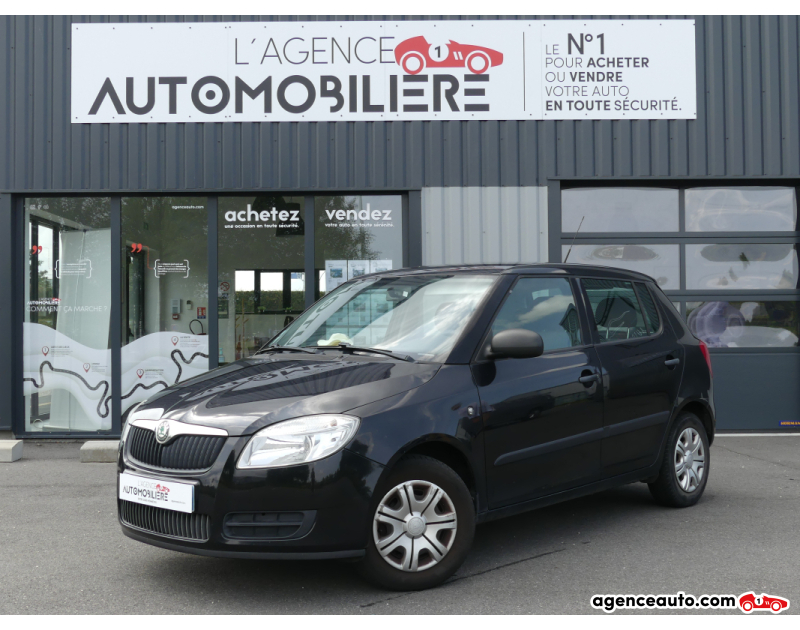 Aankoop Gebruikte Auto, Goedkope Gebruikte Auto | Agence Auto Skoda Fabia SKODA FABIA 1,2 60 CV  AMBIENTE 5 PORTES Noir Jaar 2009 Manuelle Essence