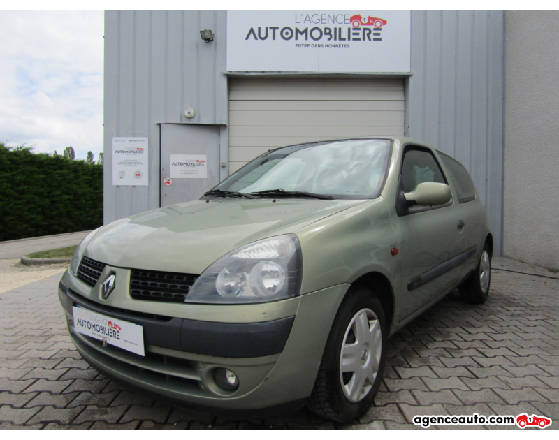 Compra de Coches Usados, Coches Usados Baratos %'|'% Agence Auto Renault Clio 1.4l 65cv CONFORT Gris Año 2002 Automatique Essence