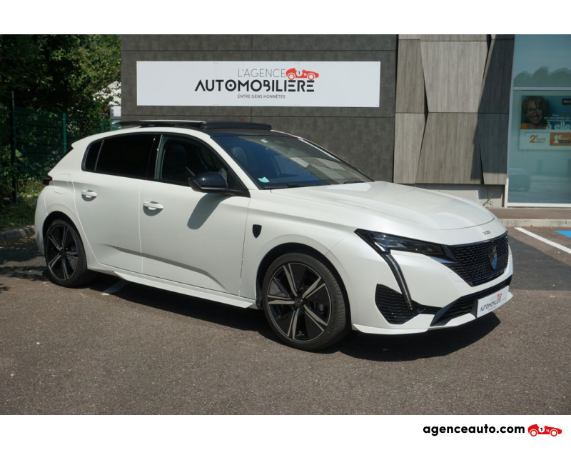 Achat voiture occasion, Auto occasion pas cher | Agence Auto Peugeot 308 1.2 Puretech 130 EAT8 GT Toit ouvrant Origine France Blanc Année 2023 Automatique Essence