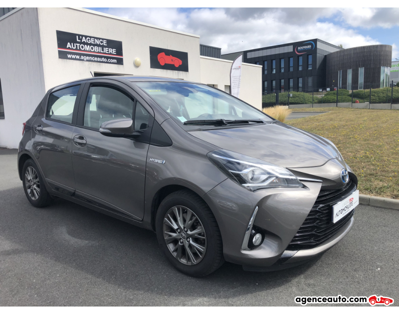 Gebrauchtwagenkauf, Günstige Gebrauchtwagen | Automobilienagentur Toyota Yaris 1.5 VVTi Hybrid 100h E-CVT 75ch BVA DYNAMIC Gris Jahr 2019 Automatique Hybride