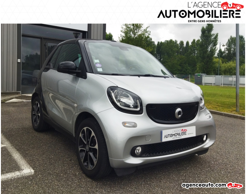 Achat voiture occasion, Auto occasion pas cher | Agence Auto Smart Fortwo CABRIOLET 0.9 T 90 PRIME TWINAMIC BVA Argent Année 2017 Automatique Essence