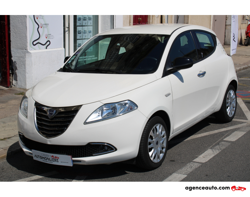 Compra de Coches Usados, Coches Usados Baratos %'|'% Agence Auto Lancia Epsilon 1.2 70 GOLD (Bioéthanol, Clim, Distribution Neuve...) Blanc Año 2014 Manuelle Bioethanol