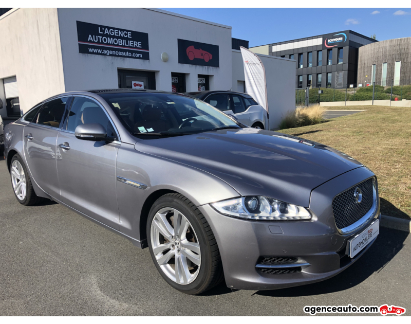 Achat voiture occasion, Auto occasion pas cher | Agence Auto Jaguar XJ 3.0 D V6 Berline 24V DPF 275ch BVA Portfolio Gris Année 2010 Automatique Diesel