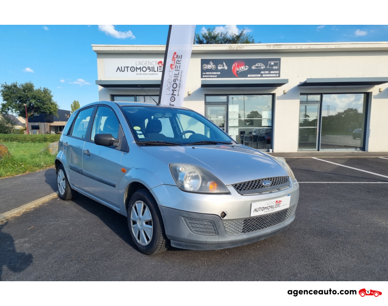 Compra de Carros Usados, Carros Usados Baratos | Auto Immo Ford Fiesta TREND 1.3 ESSENCE 70cv Argent Ano 2006 Manuelle Essence