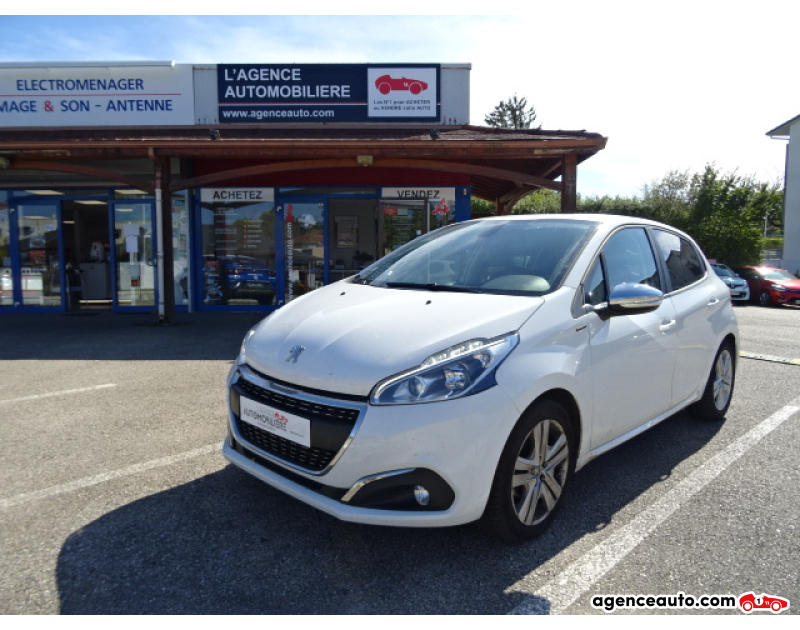 Achat voiture occasion, Auto occasion pas cher | Agence Auto Peugeot 208 (2) 1.2 PURETECH 82 SIGNATURE 5P Blanc Année 2019 Manuelle Essence
