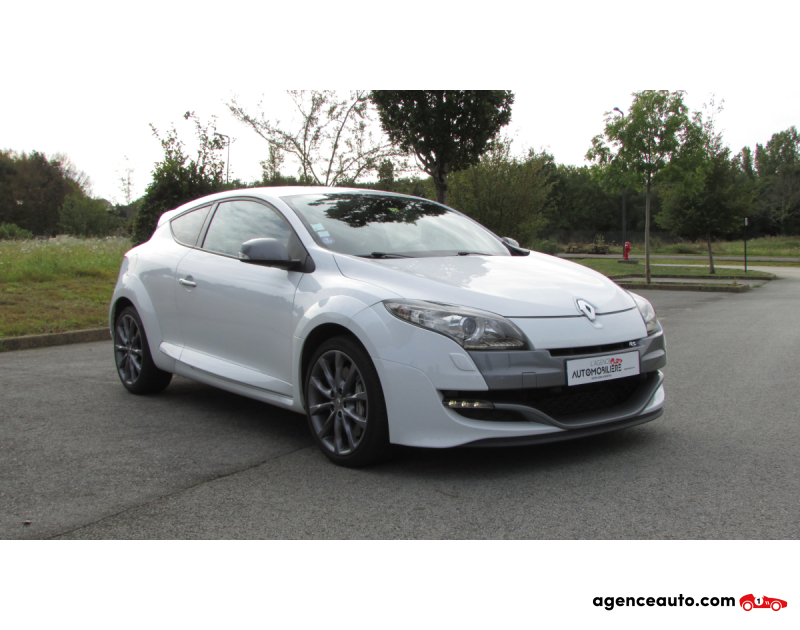 Compra de Carros Usados, Carros Usados Baratos | Auto Immo Renault Megane coupe RS 2,0L TURBO 250CH LUXE Blanc Ano 2011 Manuelle Essence