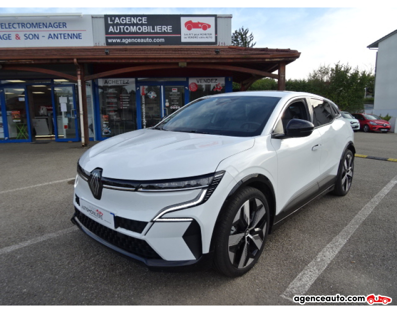 Achat voiture occasion, Auto occasion pas cher | Agence Auto Renault Megane V E-TECH EV60 220 SUPER CHARGE TECHNO Blanc Année 2022 Automatique Électrique
