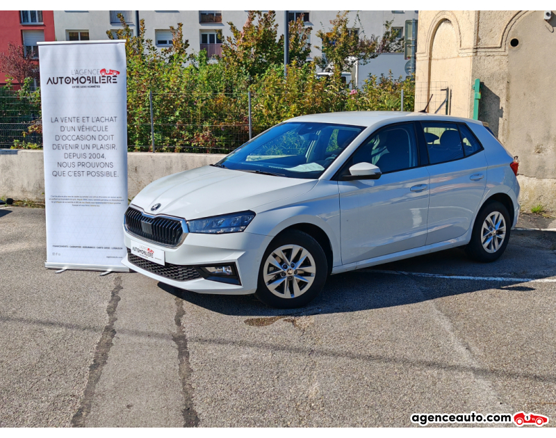 Gebrauchtwagenkauf, Günstige Gebrauchtwagen | Automobilienagentur Skoda Fabia 1.0 TSi 110ch Ambition DSG7 1ère Main Blanc Jahr 2022 Automatique Essence
