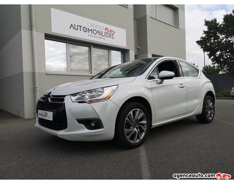 Acquisto Auto Usate, Auto Usate Economiche | Agenzia Automobiliare Citroen DS4 1.6 e-HDi ETG6 115 cv Executive Blanc Anno 2014 Automatique Diesel