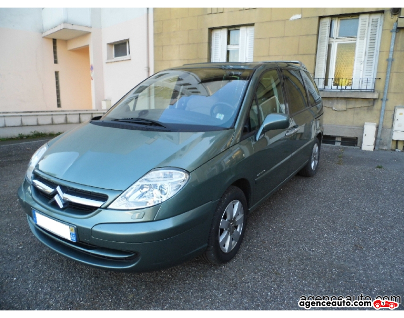 Achat voiture occasion, Auto occasion pas cher | Agence Auto Citroen C8 2.2HDi 130 Exclusive Cap Chair 7 Places Violet Année 2006 Manuelle Essence