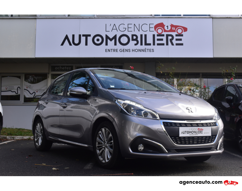 Achat voiture occasion, Auto occasion pas cher | Agence Auto Peugeot 208 I Phase 2 5 Portes 1.2 VTi 82 cv Gris Année 2019 Manuelle Essence