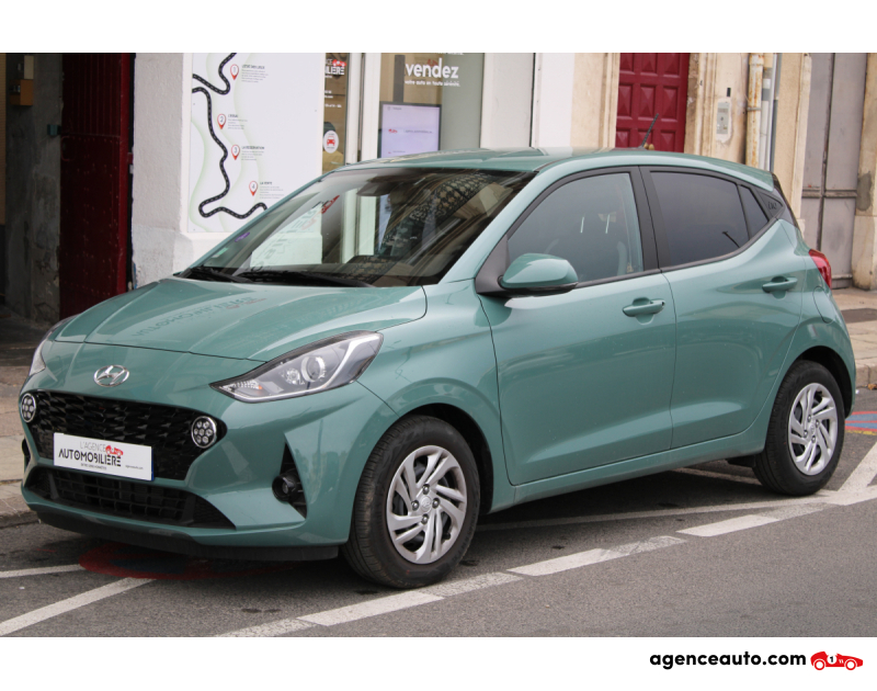 Aankoop Gebruikte Auto, Goedkope Gebruikte Auto | Agence Auto Hyundai I10 1.0 65 ECO INTUITIVE BVA (Caméra de Recul, Chaîne de distribution, CarPlay...) Vert Jaar 2023 Automatique Essence