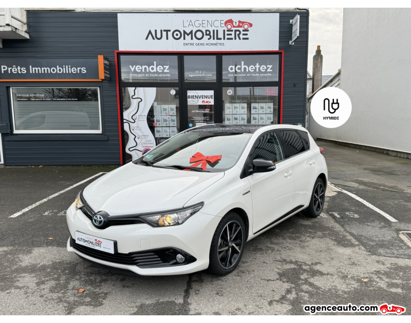 Achat voiture occasion, Auto occasion pas cher | Agence Auto Toyota Auris Hybride 1.8 VVT-i 136 cv CVT Collection Blanc Année 2019 Automatique Hybride