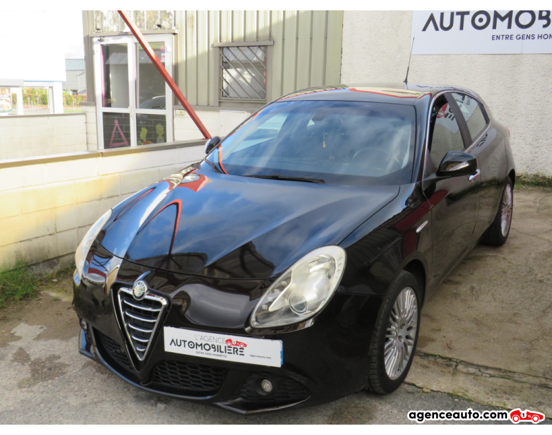 Achat voiture occasion, Auto occasion pas cher | Agence Auto Alfa Romeo Giulietta distinctive 2.0 JTDM 16V S&S 170 cv Noir Année 2010 Manuelle Diesel