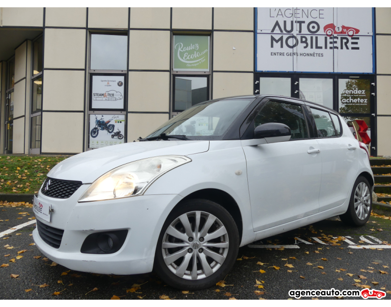 Achat voiture occasion, Auto occasion pas cher | Agence Auto Suzuki Swift Swift 1.2 VVT 94ch So' Color Blanc Année 2013 Manuelle Essence