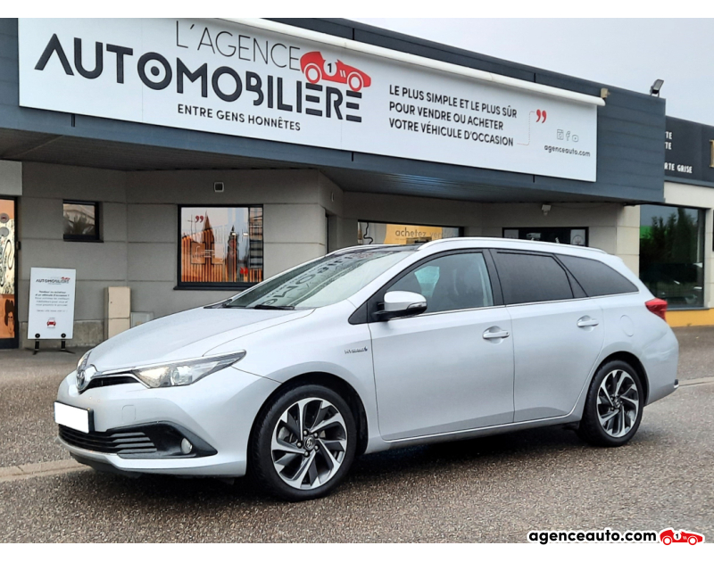 Achat voiture occasion, Auto occasion pas cher | Agence Auto Toyota Auris TOURING SPORTS 1,8l Phase 2 Hybride Design VVT-i HSD 136CH Argent Année 2016 Automatique Hybride