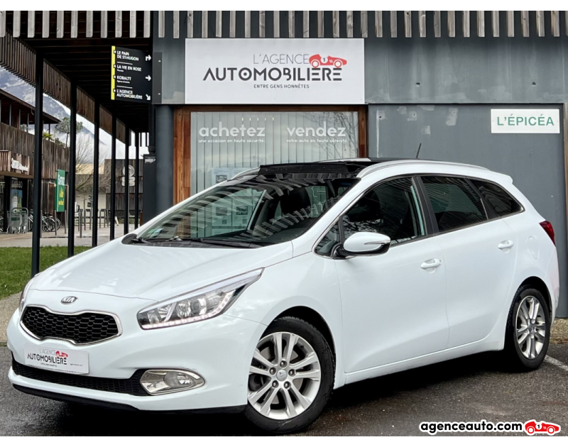 Achat voiture occasion, Auto occasion pas cher | Agence Auto Kia Cee’d SW 1.6 GDi 135ch Active ISG / Toit ouvrant Blanc Année 2014 Manuelle Essence