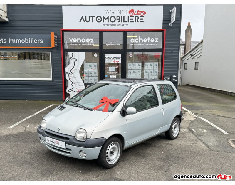 Achat voiture occasion, Auto occasion pas cher | Agence Auto Renault Twingo 1.2 60 cv BVM5 Toit Ouvrant / Cuir Gris Année 2003 Manuelle Essence