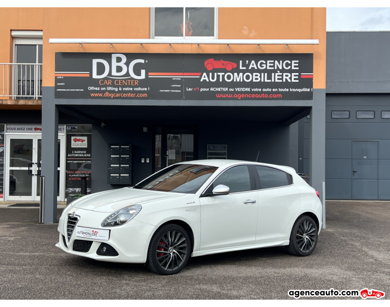 Achat voiture occasion, Auto occasion pas cher | Agence Auto Alfa Romeo Giulietta 2.0 JTDM 170 CV Sportiva Révision + Courroie Changée Blanc Année 2012 Manuelle Diesel