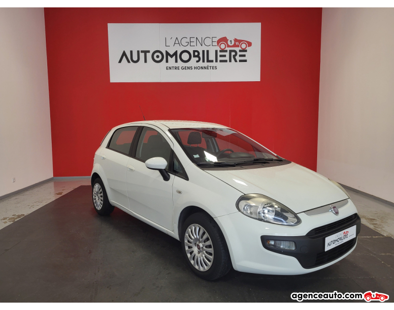 Gebrauchtwagenkauf, Günstige Gebrauchtwagen | Automobilienagentur Fiat Punto PUNTO EVO 1.2 69 8V CLIM 5 PORTES Blanc Jahr 2011 Manuelle Essence
