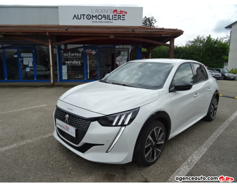 Achat voiture occasion, Auto occasion pas cher | Agence Auto Peugeot 208 GENERATION-II 1.2 PURETECH 100 GT LINE START-STOP Blanc Année: 2019 Manuelle Essence