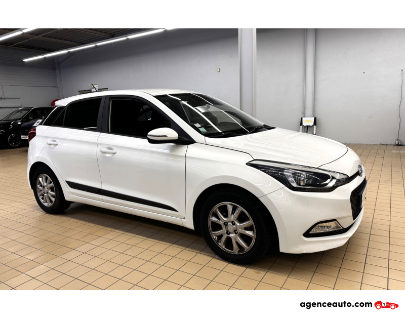 Achat voiture occasion, Auto occasion pas cher | Agence Auto Hyundai i20 I20 1.2 84 UEFA EURO 2016 Blanc Année 2016 Manuelle Essence