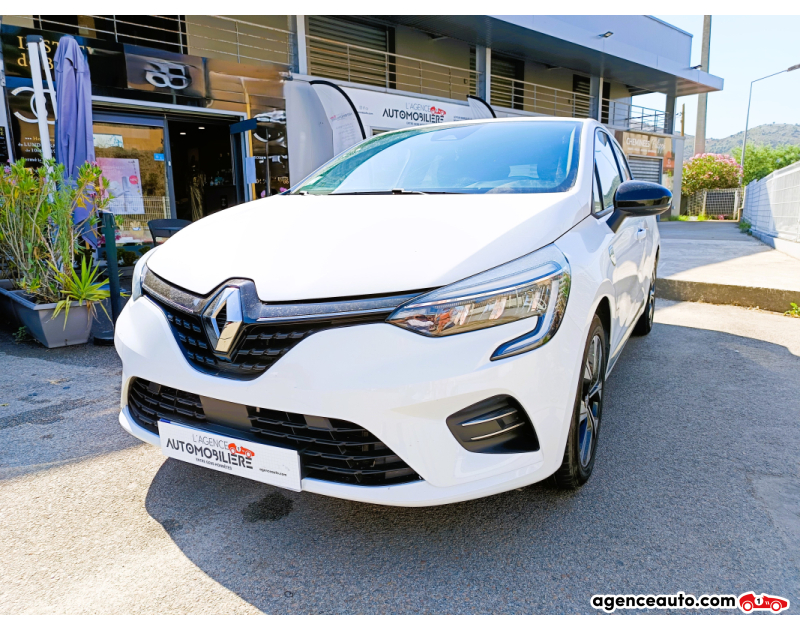 Achat voiture occasion, Auto occasion pas cher | Agence Auto Renault Clio 1.6 E-TECH 140H 90 HYBRID FULL-HYBRID LIMITED  BVA Blanc Année 2021 Automatique Hybride