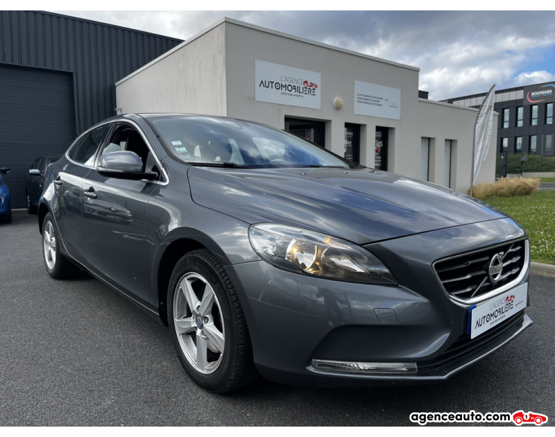 Achat voiture occasion, Auto occasion pas cher | Agence Auto Volvo V40 T2 120ch Start&Stop Momentum/GARANTIE 12 MOIS Gris Année: 2014 Manuelle Essence