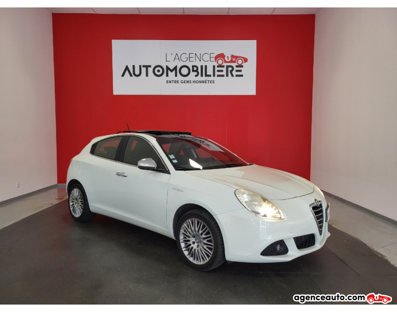 Compra de Carros Usados, Carros Usados Baratos | Auto Immo Alfa Romeo Giulietta 2.0 JTDM 140 S/S DISTINCTIVE + TOIT OUVRANT Blanc Ano 2014 Manuelle Diesel