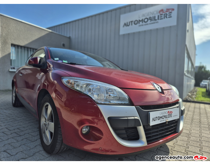 Acquisto Auto Usate, Auto Usate Economiche | Agenzia Automobiliare Renault Megane III COUPE 1.4L TCE 16V 130 CV DYNAMIC Bordeaux Anno 2010 Manuelle Essence